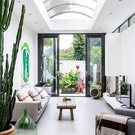 Apartment Spacious Close To The