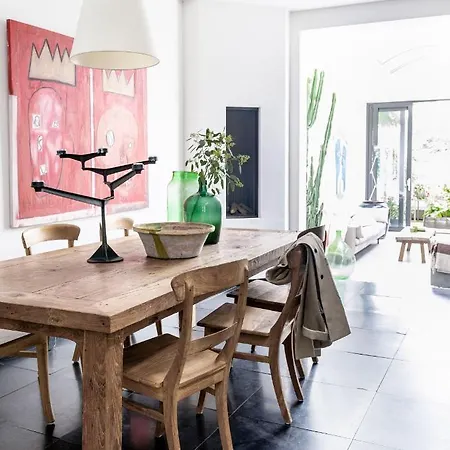 Spacious Close To The شقة نايميخين